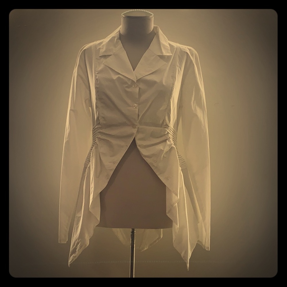 Buttoned white shirt